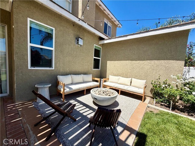 Building Photo - 8992 Trumpets Ct