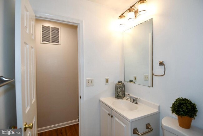 Building Photo - 6125 Trident Ln