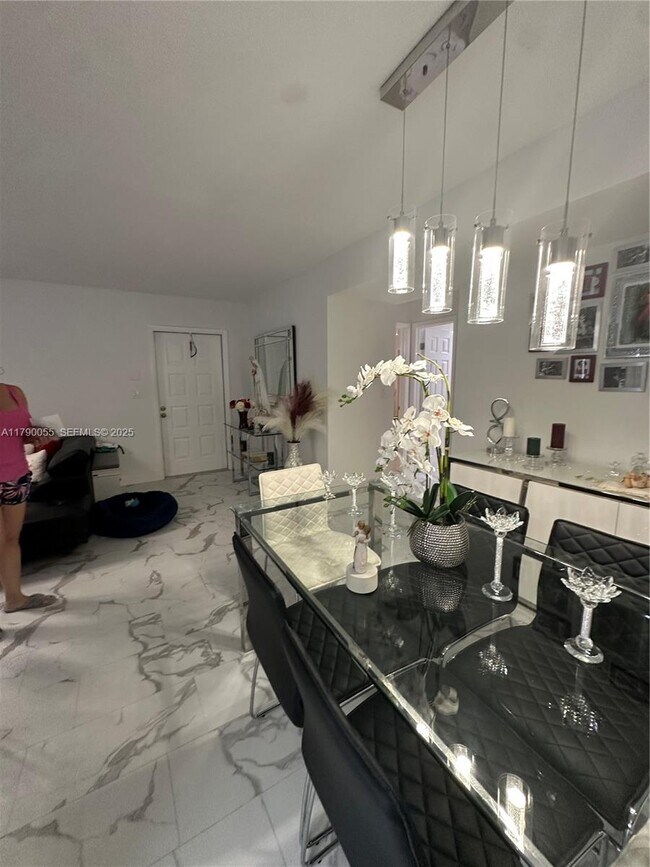 Building Photo - 1200 SW 113th Terrace