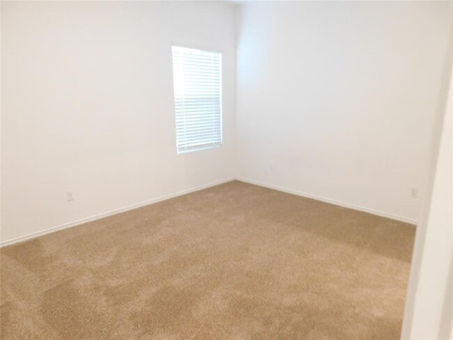 Building Photo - 340 The Bad Wy