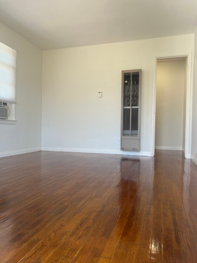 Building Photo - 11474 1/2 Cumpston St