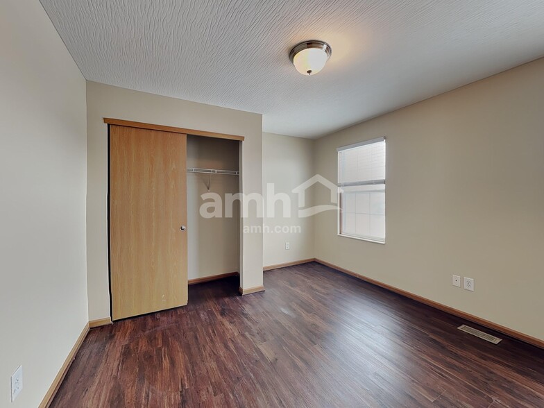 Building Photo - 8023 Crete Ln