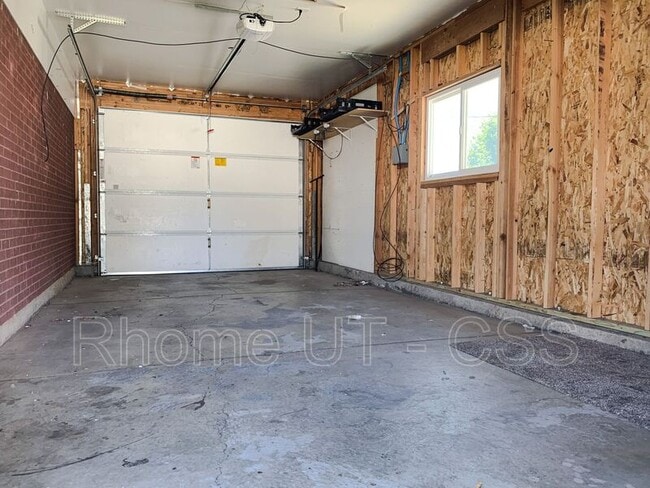 Building Photo - 6634 S 2700 W
