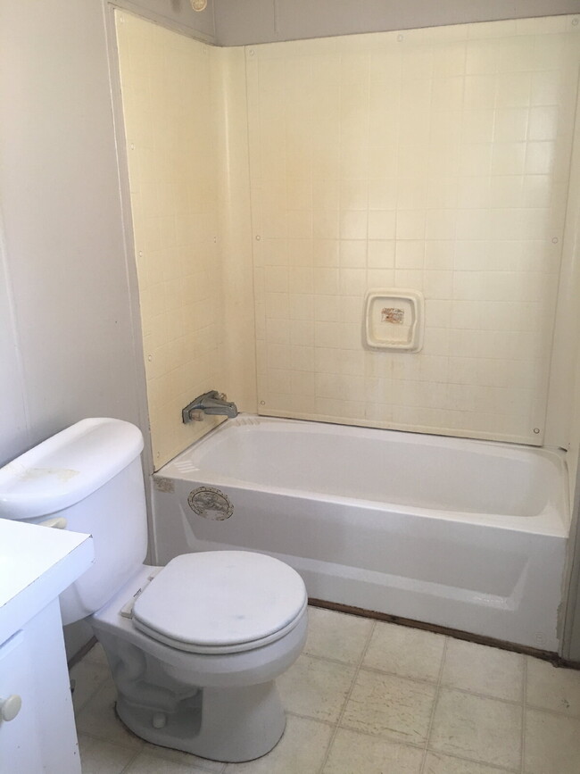 Building Photo - 3 BR | 2 BA Mobile Home in Goldsboro *Patetown Rd location*