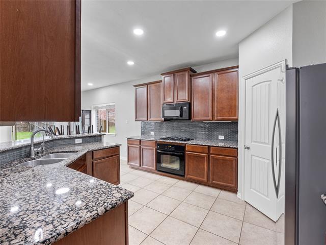 Building Photo - 2308 Fountain Gate Dr