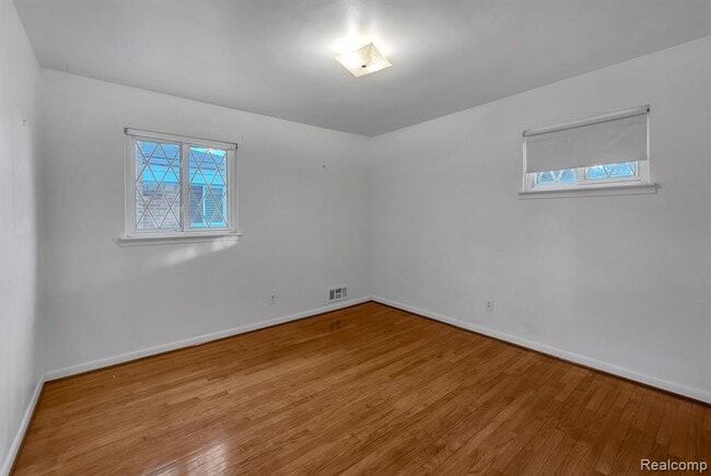 Building Photo - 3945 Harding St