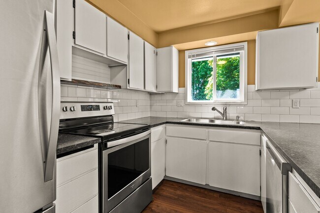 Building Photo - 2715 N Whipple Ct
