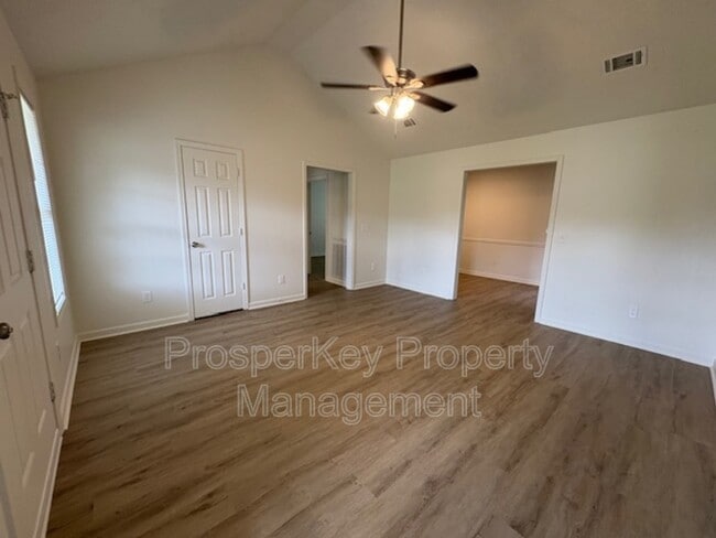 Building Photo - 2303 Nail Ct