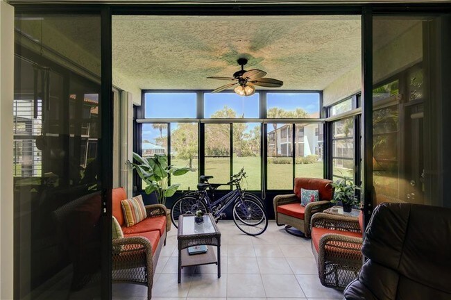 Building Photo - 6101 SE Landing Way