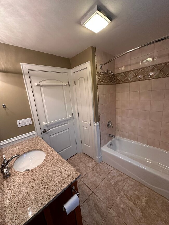 Building Photo - LARGE THREE BEDROOM HOME - AVAILABLE JUNE 1st, 2026