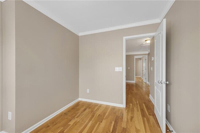 Building Photo - 3194 Cedar Glade Ln NE