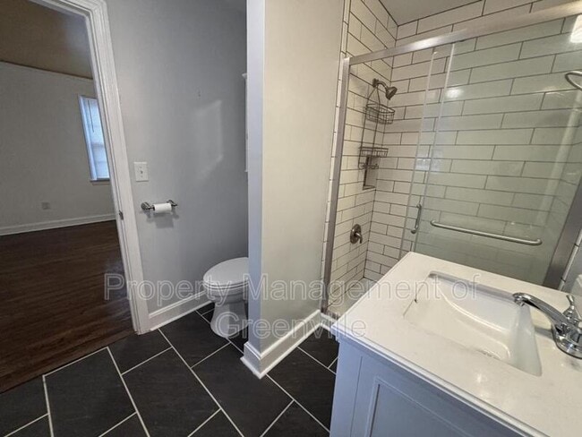 Building Photo - 105 Rockmont Rd