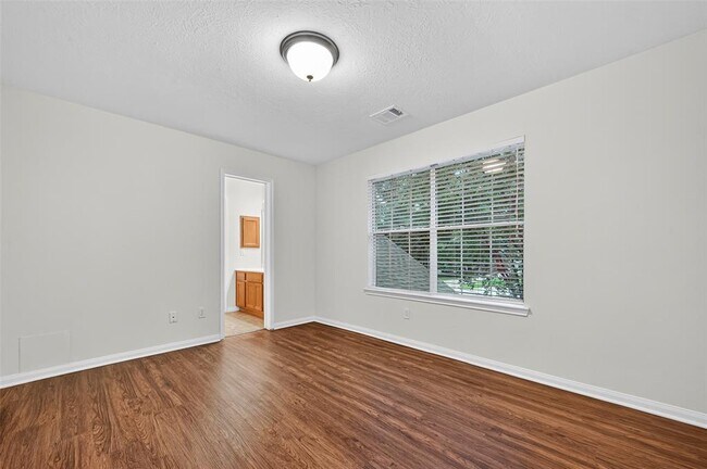 Building Photo - 11346 Glenforest Dr