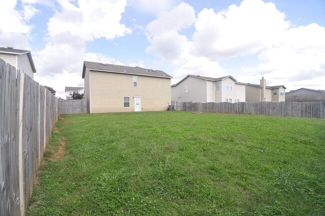 Building Photo - 29934 Glenrose Way