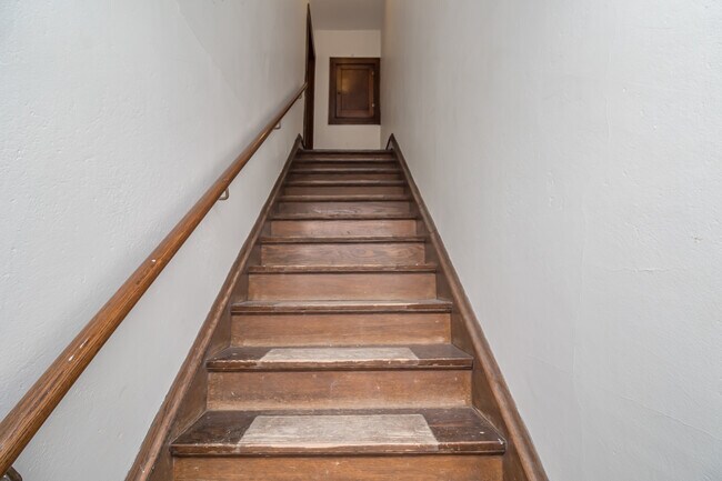 Building Photo - 71 N Williams St