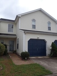 Building Photo - Suffolk: 3 bedrooms, 2.5 bathrooms near Obici