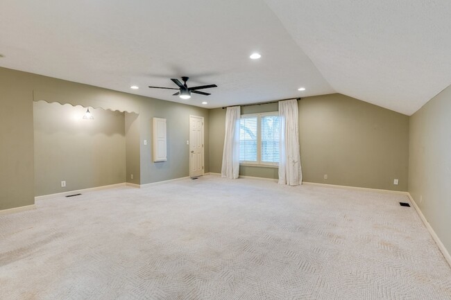 Building Photo - 103 Crosspointe Ln