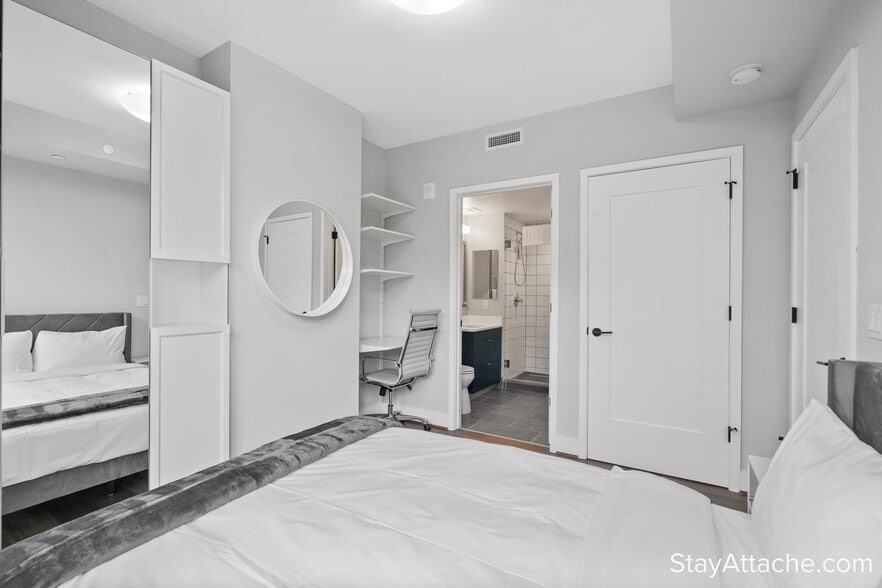 Building Photo - 1300 4th St SE