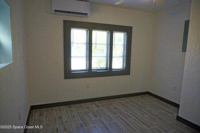 Building Photo - 2836 Shwonda Ave NE