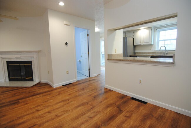 Building Photo - 5 Cadogan Way