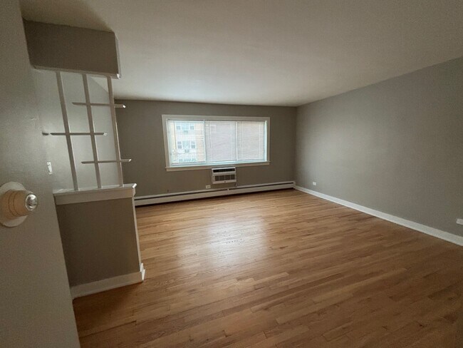 Building Photo - 9608 N Greenwood Ave