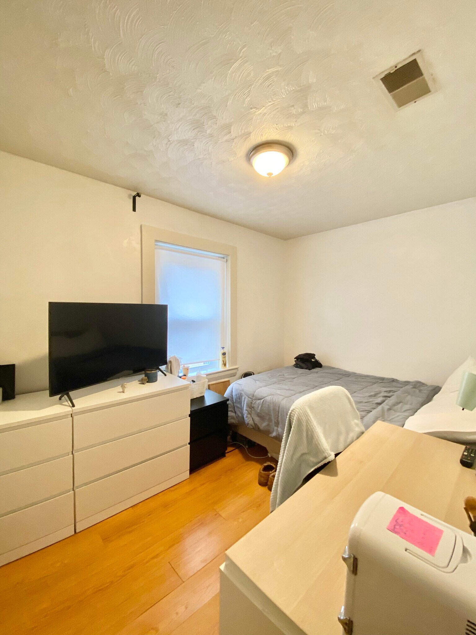 Building Photo - 2 Shepherd Ave