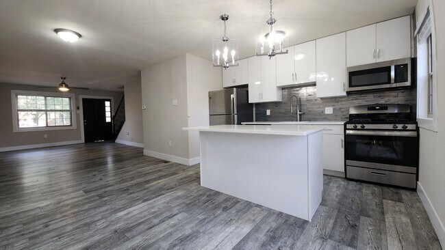 Interior Photo - Courtyard Townhouse Apartments