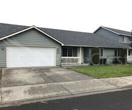Building Photo - Three Bedroom, Two Bathroom House Located Near WWCC