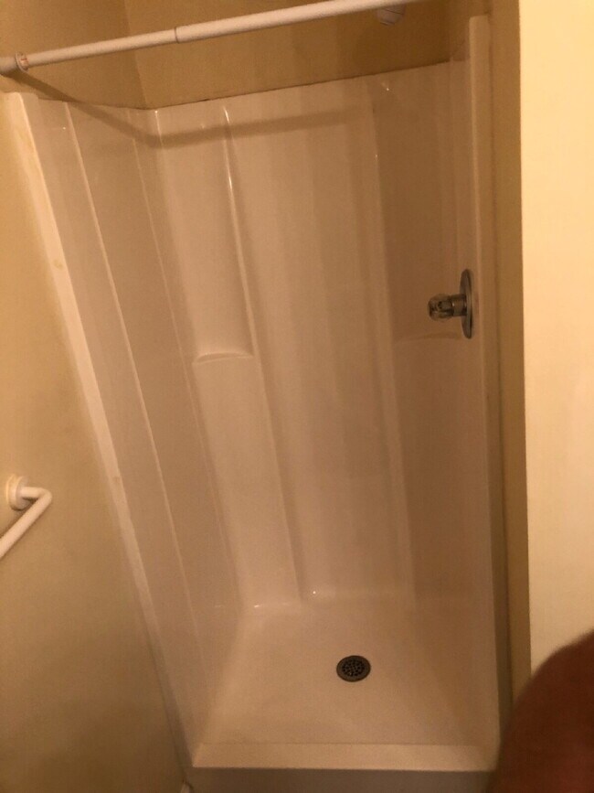 Building Photo - Upgraded 2 bed/ 2 bath