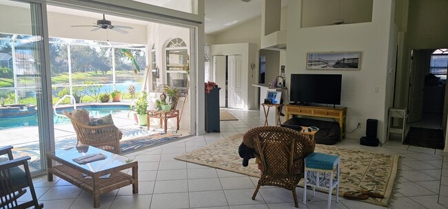 Building Photo - 1152 Deardon Dr