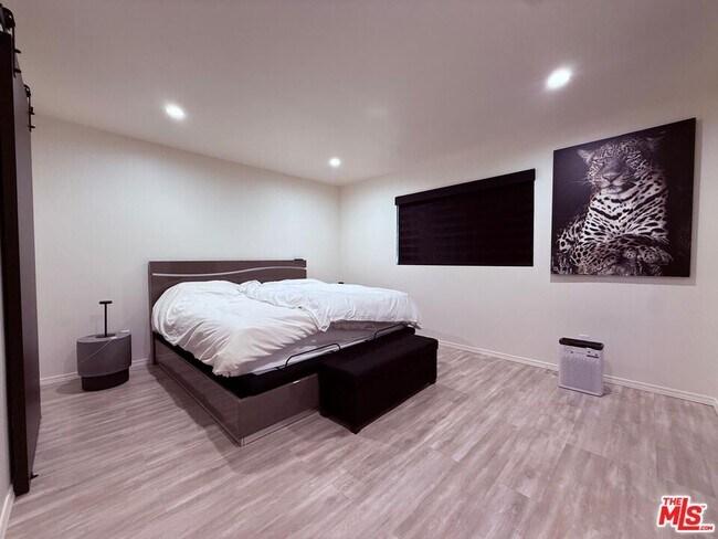 Building Photo - 16047 Bryant St