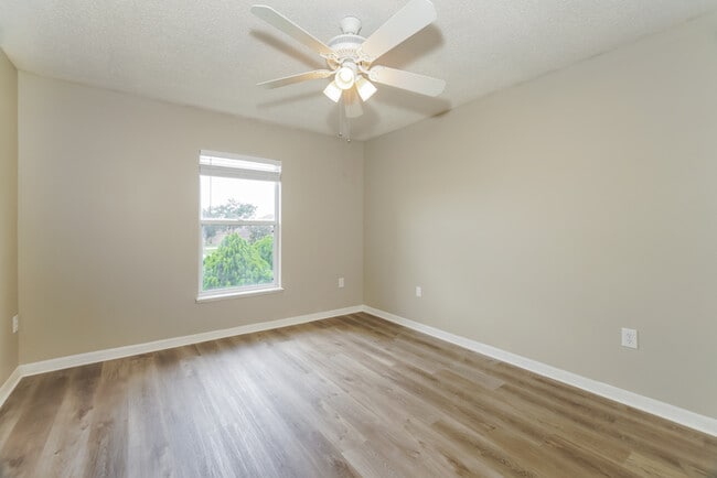 Building Photo - 11792 Bentry St