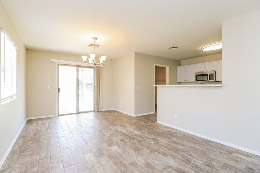 Building Photo - 30617 N Desert Star Dr