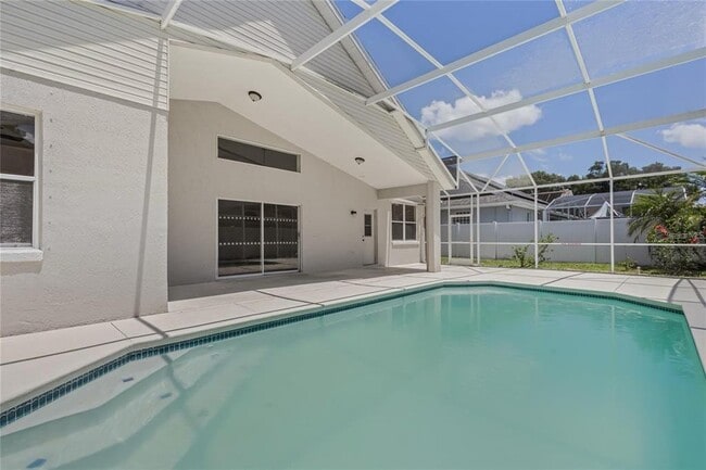 Building Photo - 520 Hollinghead Loop