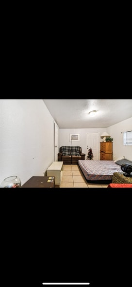 Building Photo - 1414 17th St W