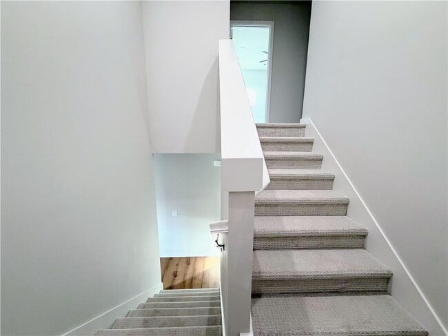 Building Photo - 531 Cosmos St