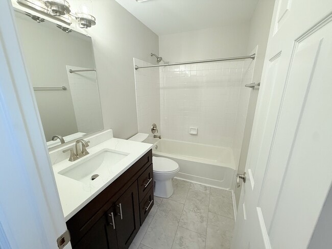 Building Photo - 308 Glen Leven Ct