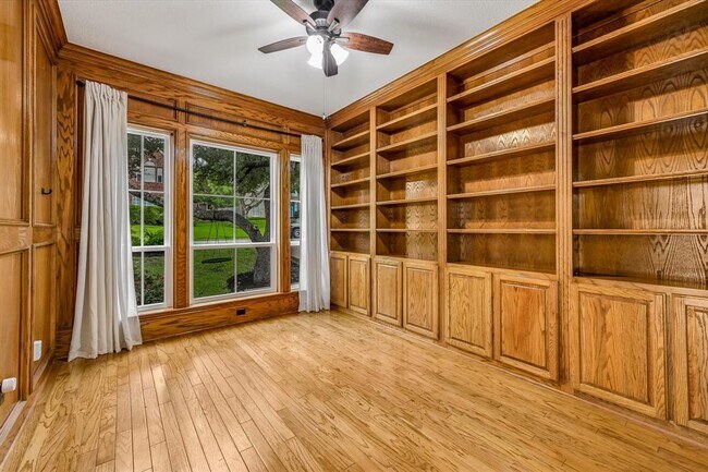 Building Photo - 5506 Merrywing Cir