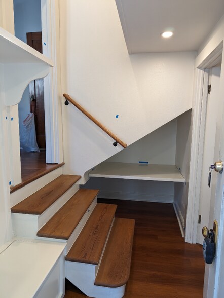 Building Photo - 224 Phosphor Ave
