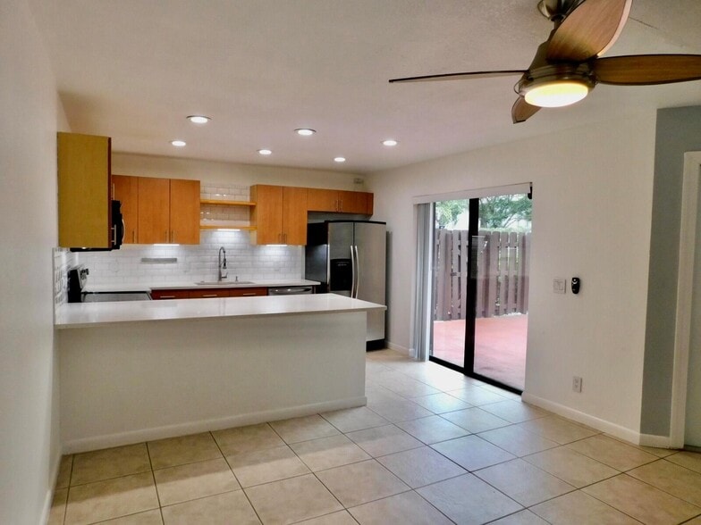Building Photo - 4155 Turnberry Cir