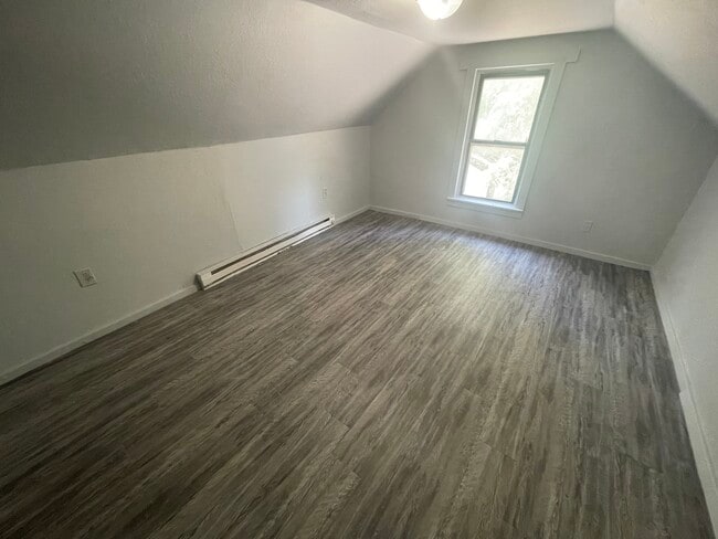 Building Photo - 102 Elmwood Ave