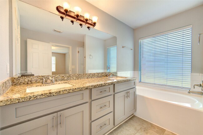 Building Photo - 6323 Canyon Rock Way