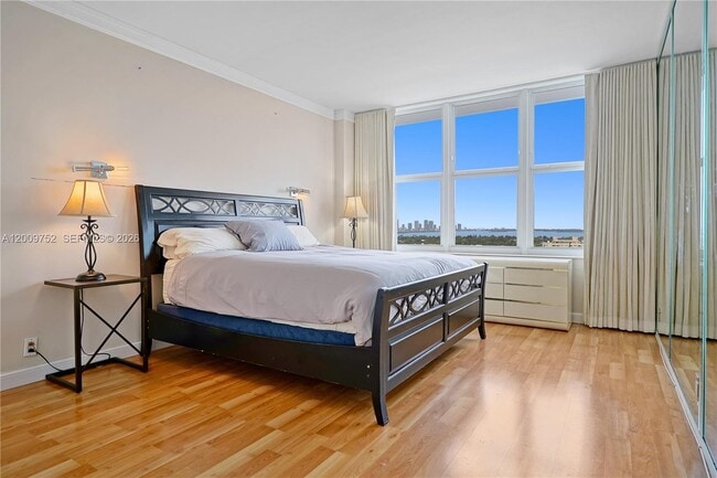 Building Photo - 4747 Collins Ave