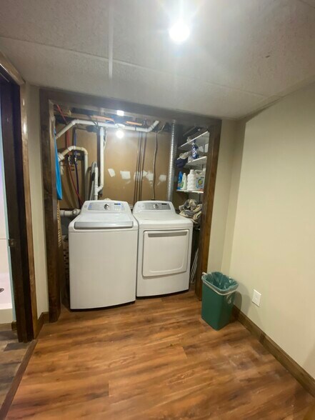 Building Photo - 748 Togus Rd