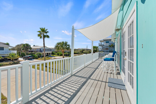 Building Photo - Just Beachy! 3bd 2ba by the Ocean