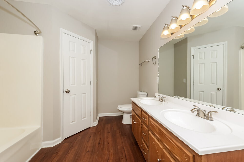 Building Photo - 2906 Kedzie Dr