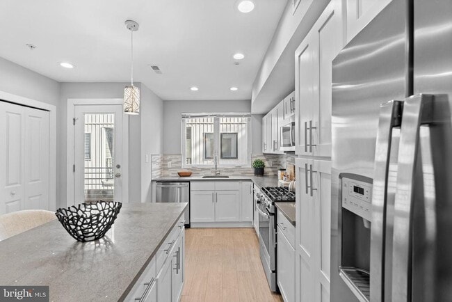 Building Photo - 815 Perkiomen St