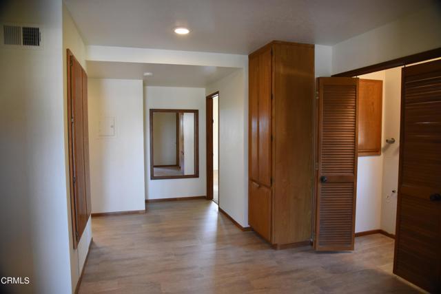 Building Photo - 1523 Vista Del Mar Dr