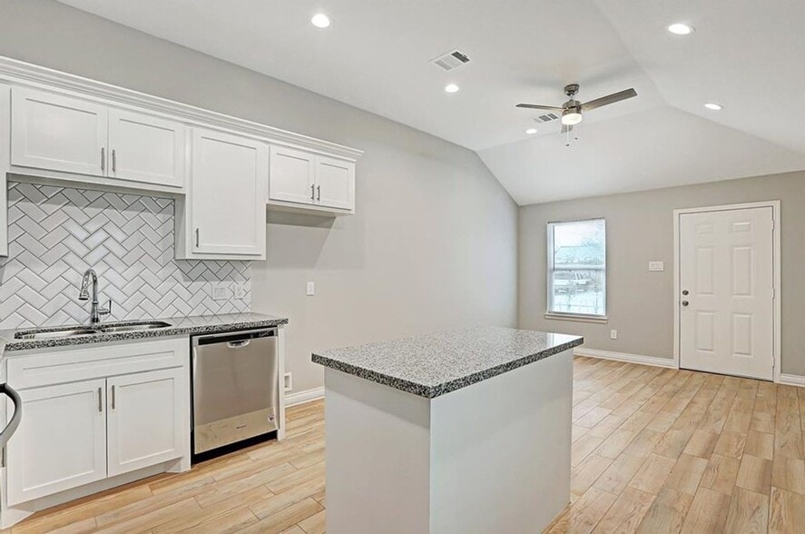 Building Photo - 5217 Sherman St