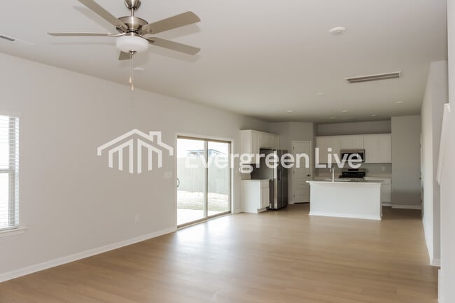 Building Photo - 28599 Halford Dr